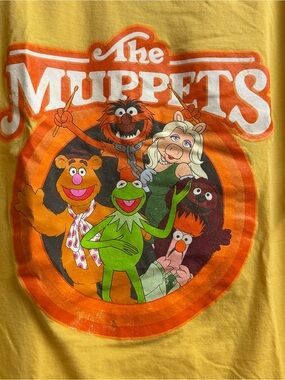 Disney Muppets Yellow Cotton Graphic Tee Kermit Piggy Fozzie Animal Beaker Gonzo